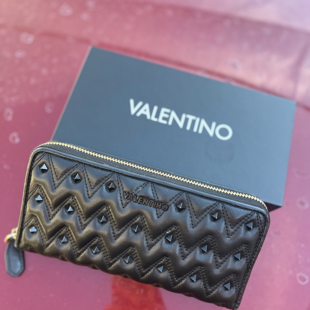 Valentino Wallet